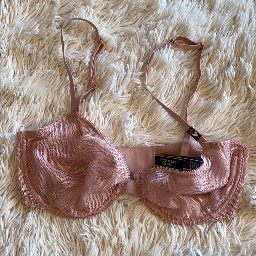 Victoria’s Secret Blush Unlined Demi Bra | 32DD